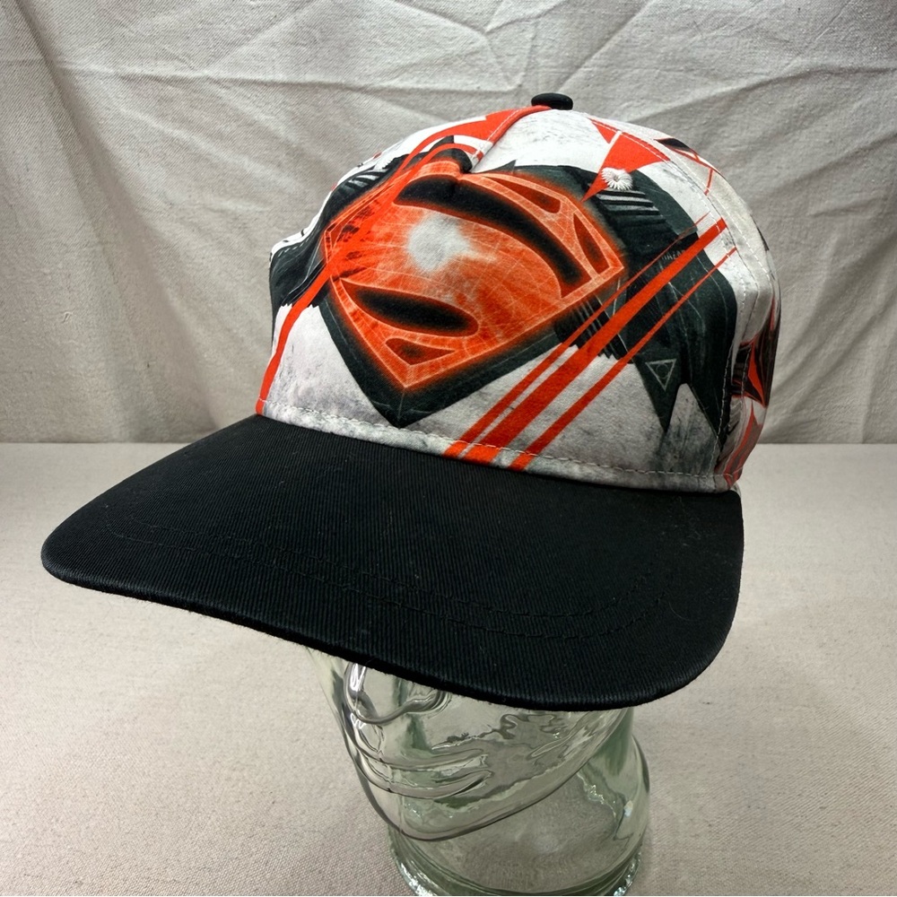 Batman V Superman Dawn of Justice Graphic Baseball Cap – Black Brim